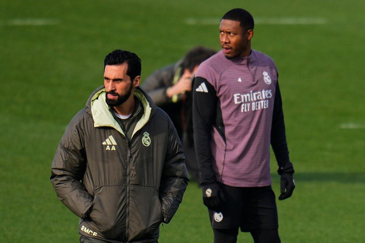 Álvaro Arbeloa, entrenador del Real Madrid, en su primera sesión al frente del equipo blanco.