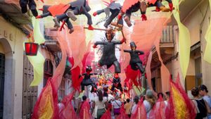 La calor frena l’afluència diürna a les festes de Gràcia