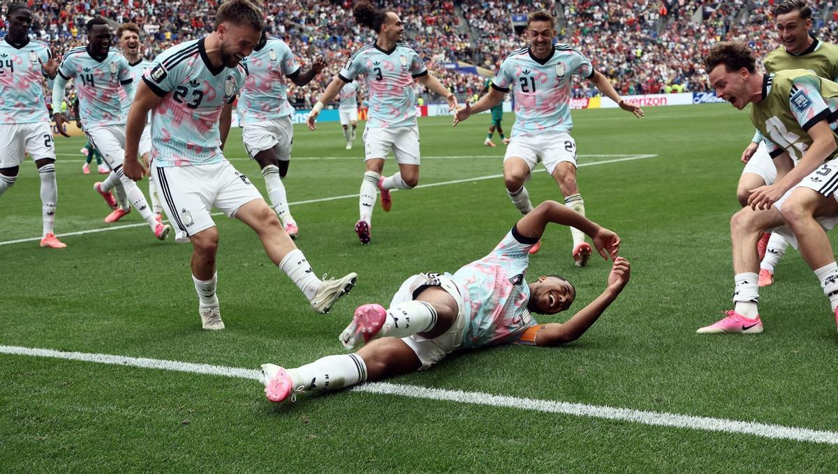 01 July 2026, US, Seattle: Belgium's Youri Tielemans celebrates after scoring his side's third goal from the penalty during the 2026 FIFA World Cup Round of 32 soccer match between Belgium and Senegal at the Seattle Field. Photo: Bruno Fahy/Belga/dpa 01/07/2026 ONLY FOR USE IN SPAIN. Bruno Fahy/Belga/dpa;soccer;sports;football;2026 FIFA World Cup - Belgium vs Senegal