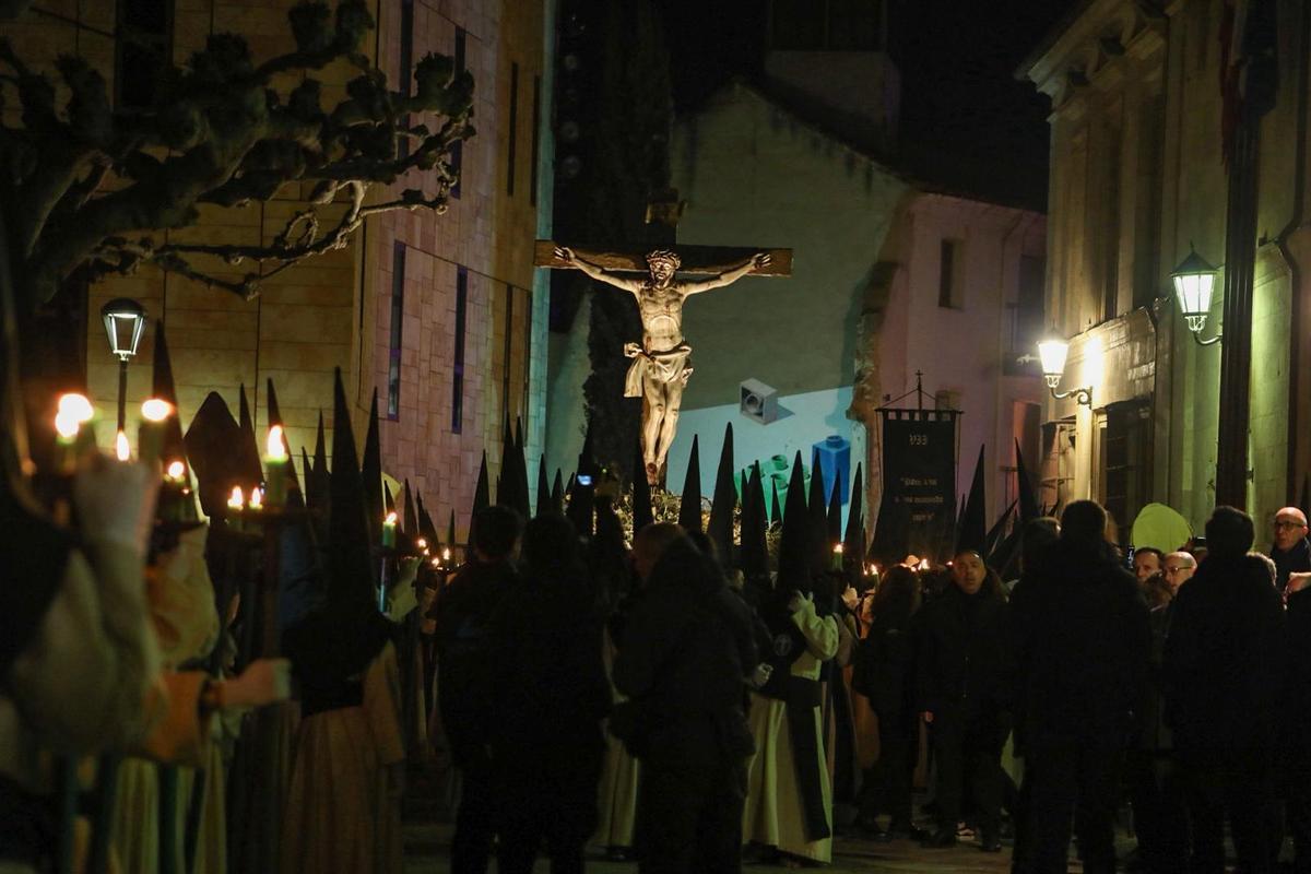 GALERÍA | Un silencio sepulcral protagoniza la procesión de las Siete Palabras de Zamora GALERÍA | Un silencio sepulcral protagoniza la procesión de las Siete Palabras de Zamora