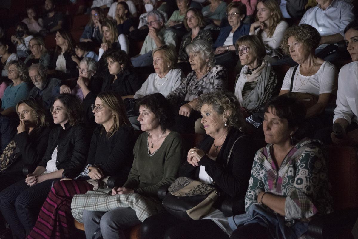 Una part de l’auditori, amb algunes de les participants a l’acte