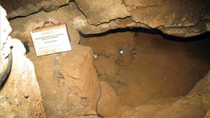 Cultura evalúa los problemas de conservación de las cuevas de Maltravieso