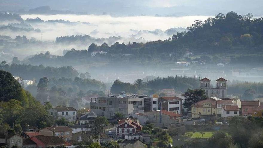 Vista general del núcleo urbano de la capital municipal, en Tarrío.