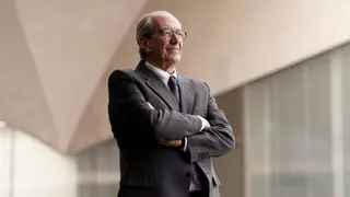 José Manuel González-Páramo: "No se ha agotado la posibilidad de más fusiones nacionales"