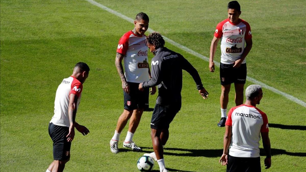 Perú busca reponerse del 5-0 recibido ante Brasil