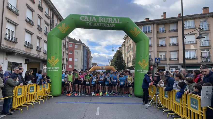 Raquel Lorenzo García y Cristian Mesa Gutiérrez, ganadores de la San Silvestre de Lugones