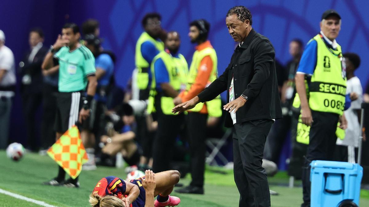 El seleccionador de Cabo Verde Bubista durante el partido del grupo H del Mundial 2026 entre España y Cabo Verde, este lunes en el Estadio