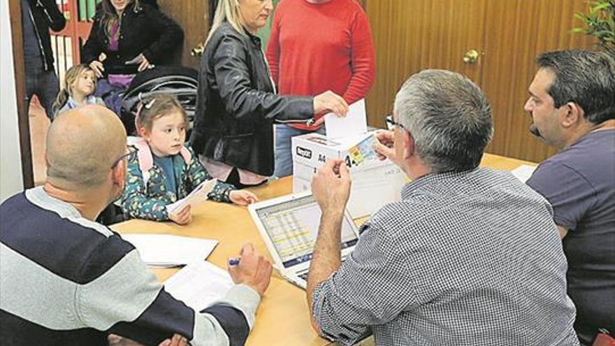 Dimite la junta de la AMPA del Armelles por la polémica de la jornada continua