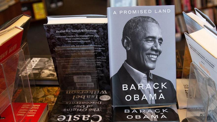 Las memorias de Obama, en una librería de Cambridge, Massachusetts (EEUU).