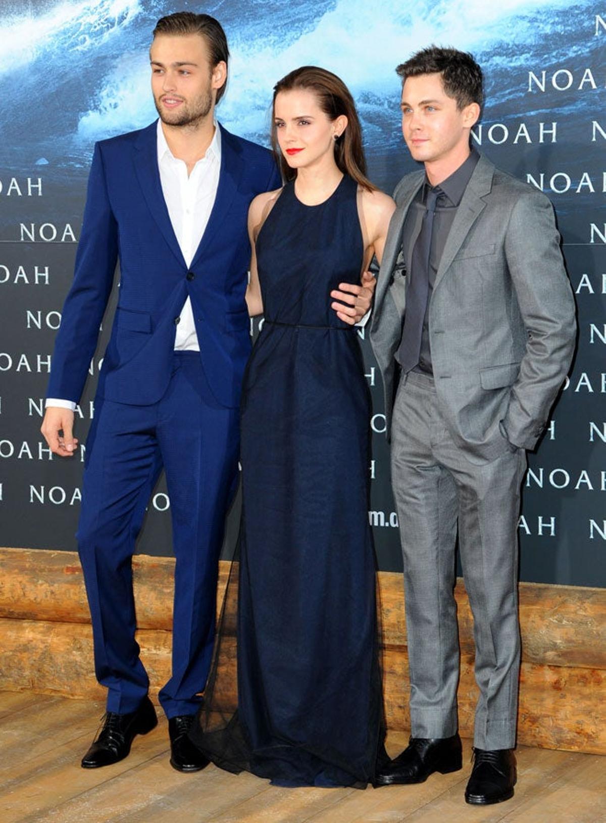 Douglas Booth, Emma Watson y Logan Lerman Douglas Booth, Emma Watson y Logan Lerman