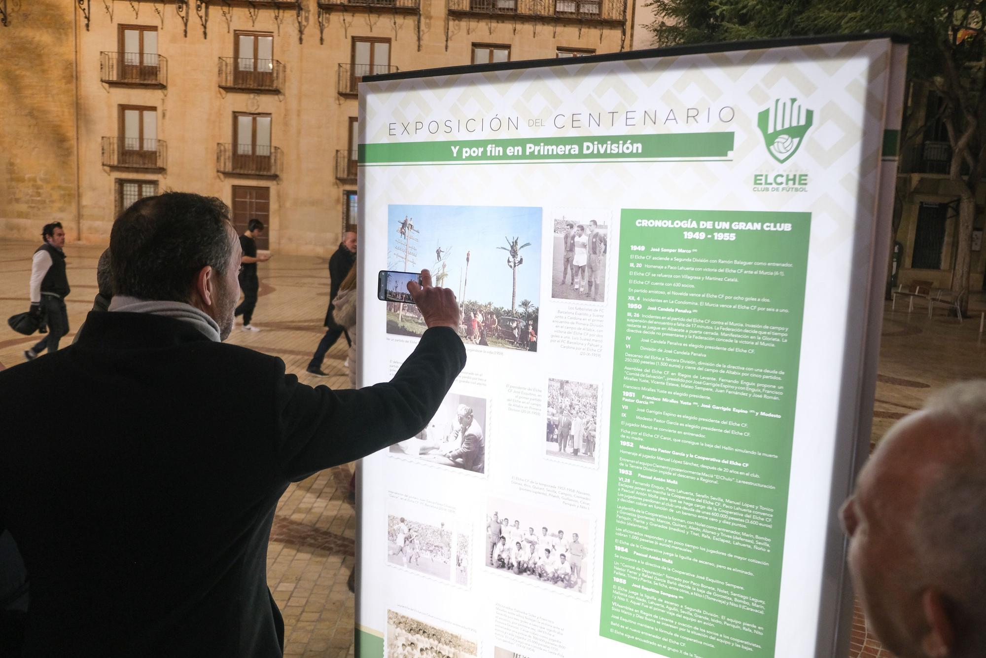 La exposición "100 años de sentimiento franjiverde" llega al centro de la ciudad