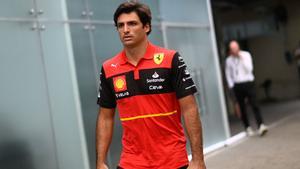 Sainz, en el paddock de Interlagos