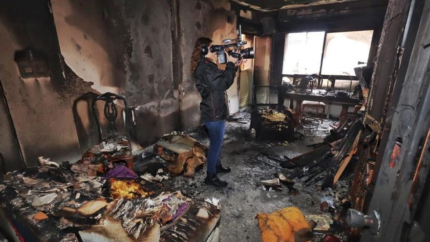 Atendidas ocho personas en el incendio de una vivienda en Badajoz