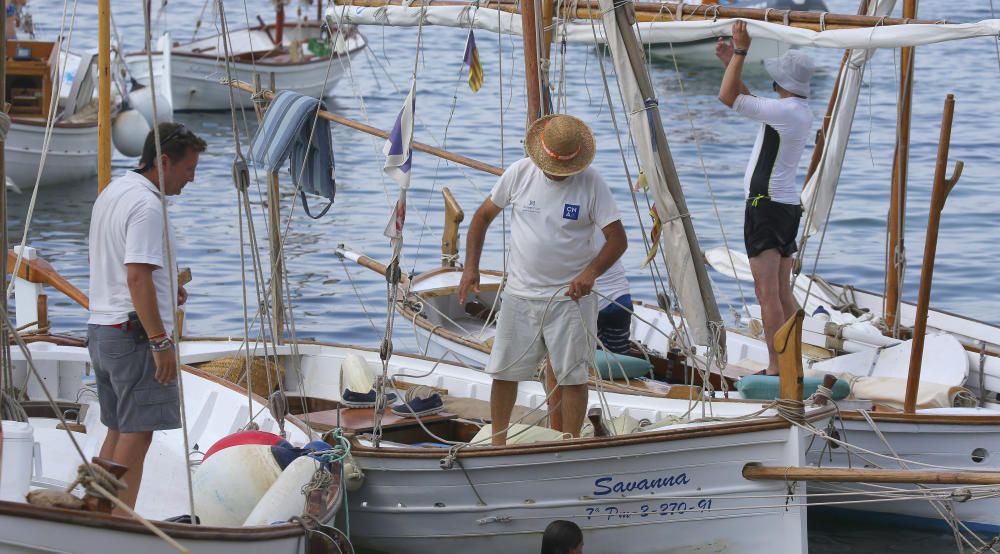 La vela latina navega por el Molinar