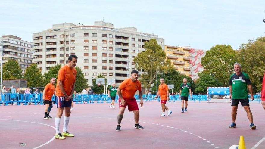 Fútbol andando: la modalidad del deporte rey que ya triunfa en Asturias para quienes ya no están para lesiones