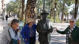 La estatua 'anónima' de la Explanada ya tiene nombre