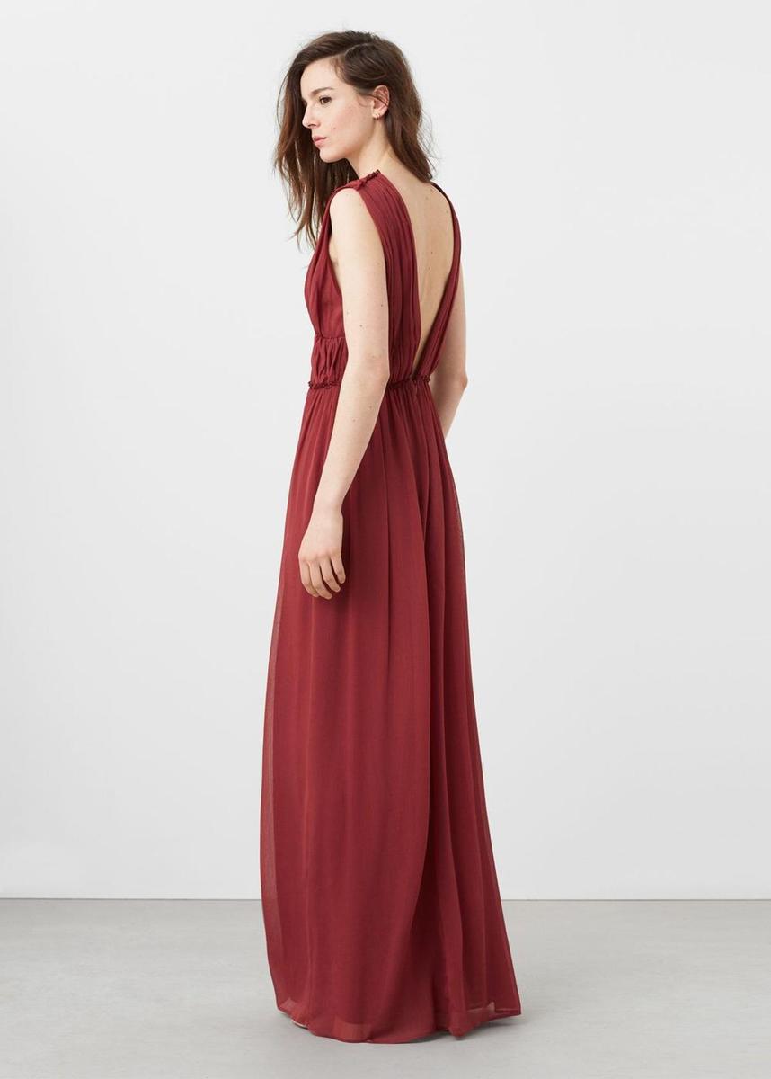 La perfecta invitada 'low cost', vestido drapeado de Mango (59,99€)