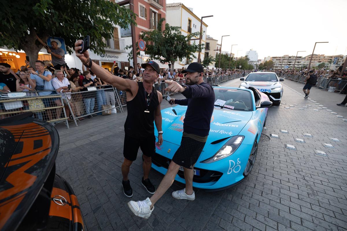 Todas las imágenes de los superdeportivos Gumball 3000 en Ibiza