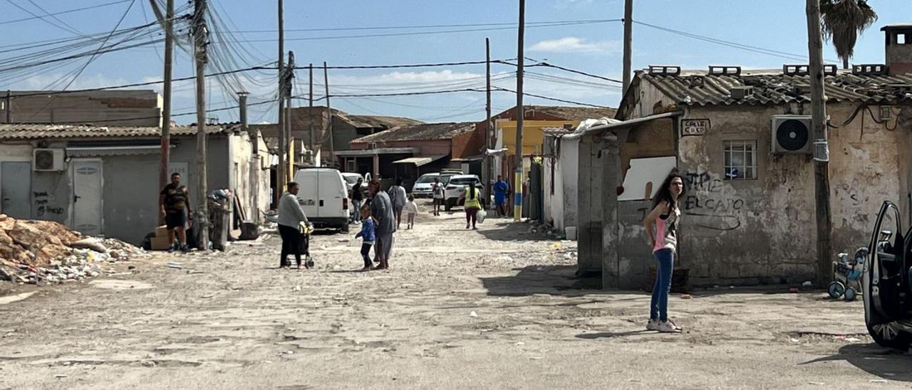 Estampa, ayer, a la entrada del poblado de Son Banya.