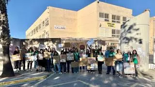 Seguimiento "masivo" de la huelga educativa en Morvedre