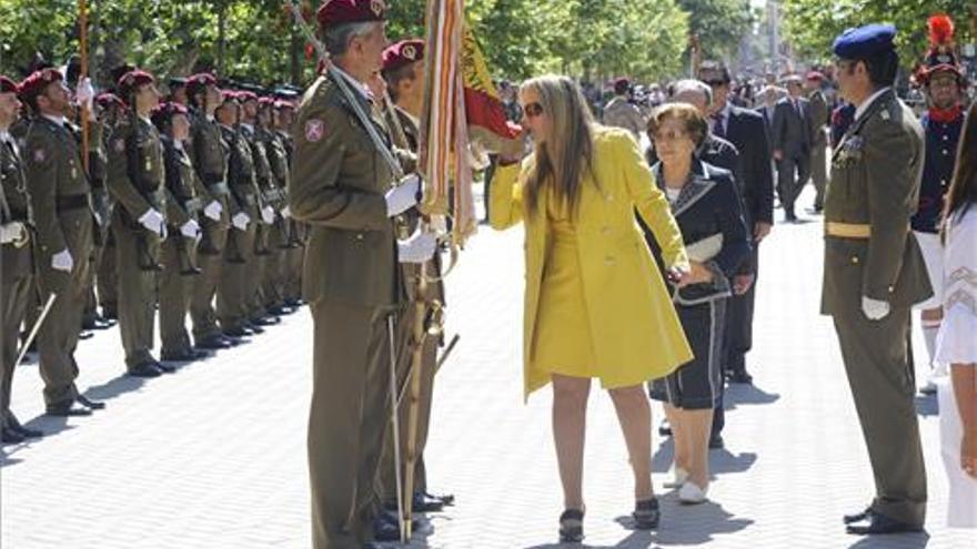 Una ofrenda a los caídos por España cerrará la jura civil de bandera en Vila-real