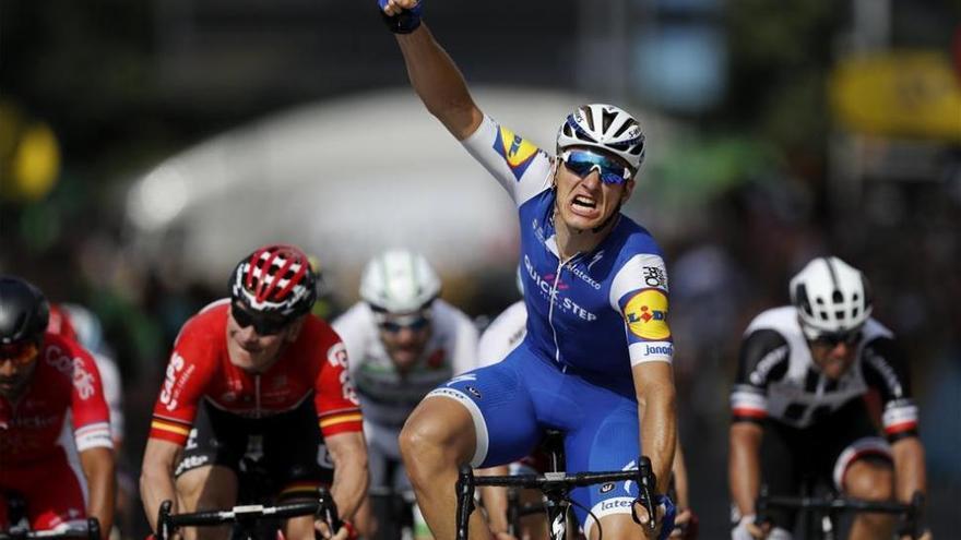 Kittel se impone al esprint y Froome sigue líder