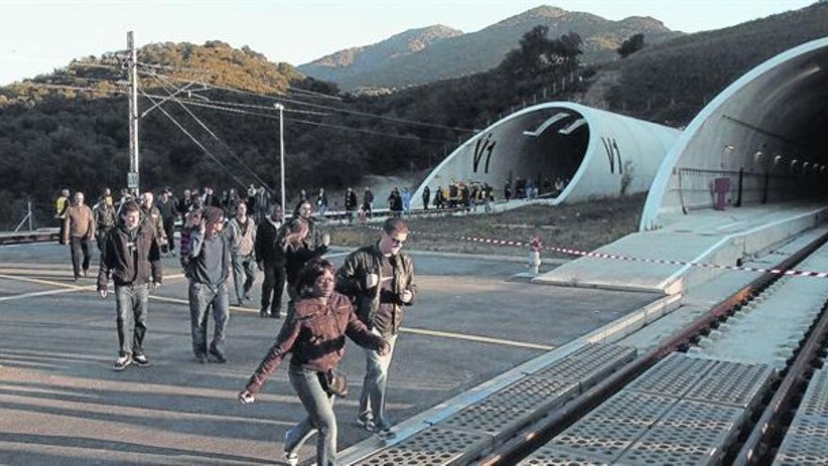 Simulacro de evacuación en el túnel de El Pertús, en el 2010.