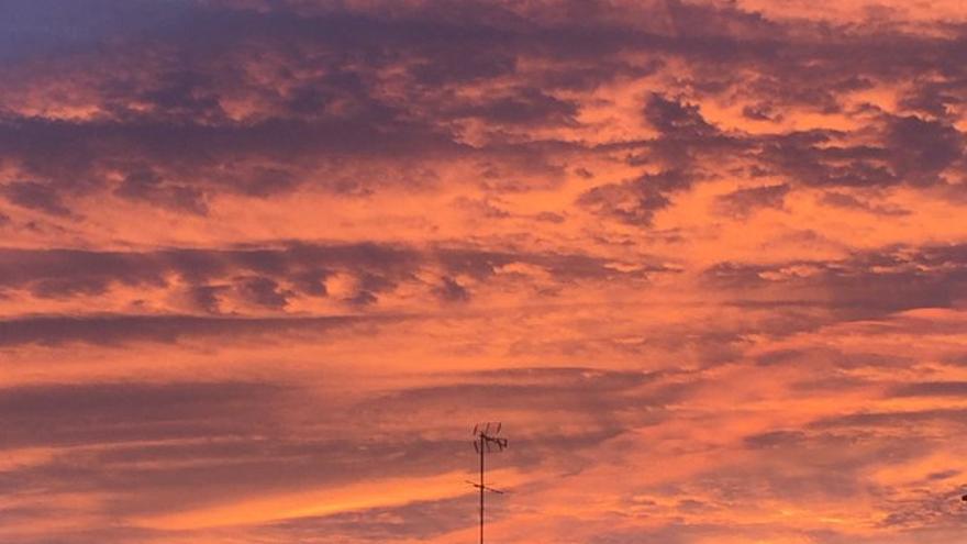 Candilazo o arrebol espectacular tomado desde Picanya durante el atardecer del 27 de diciembre.