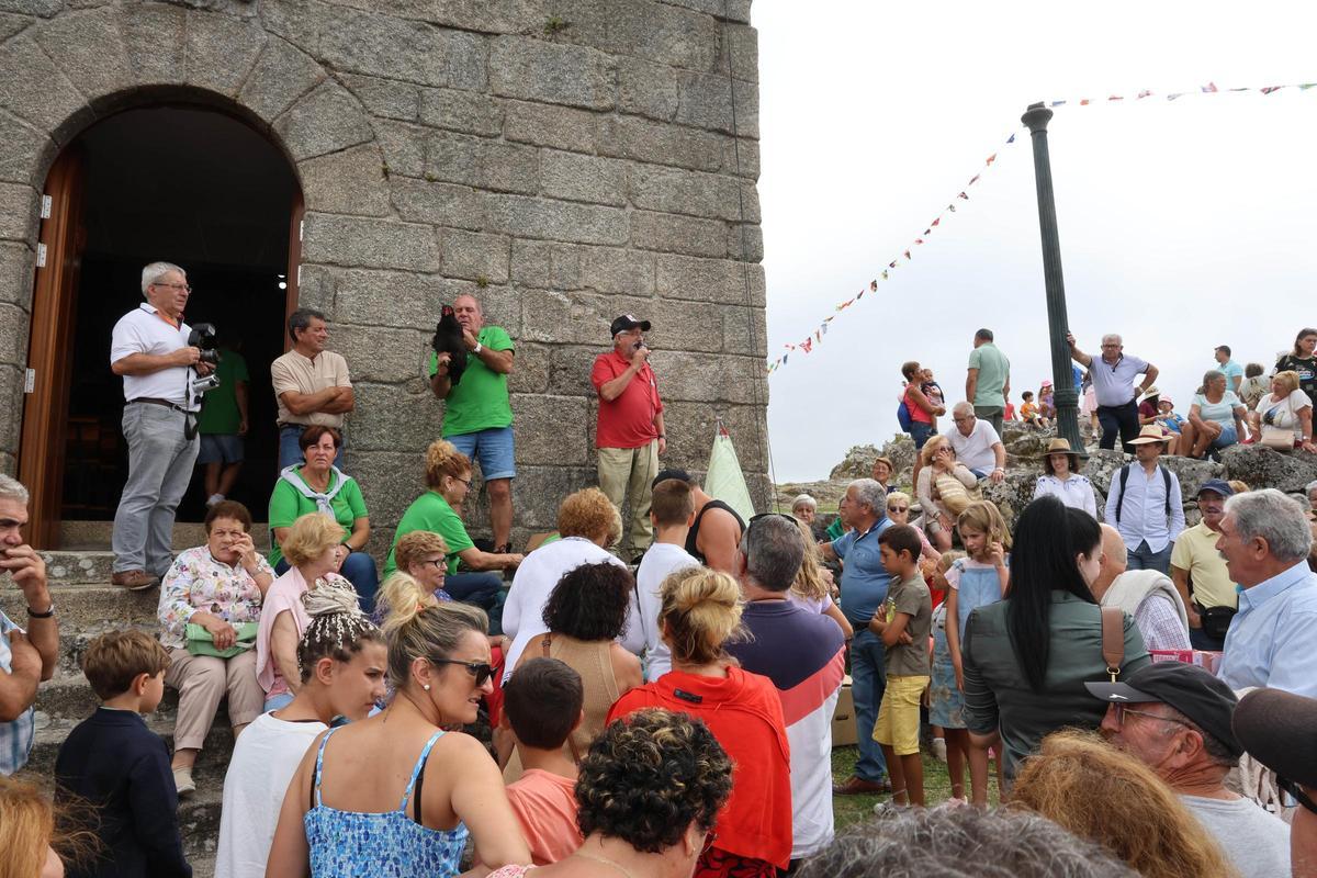 Monte Alba: una romería en el balcón de Vigo