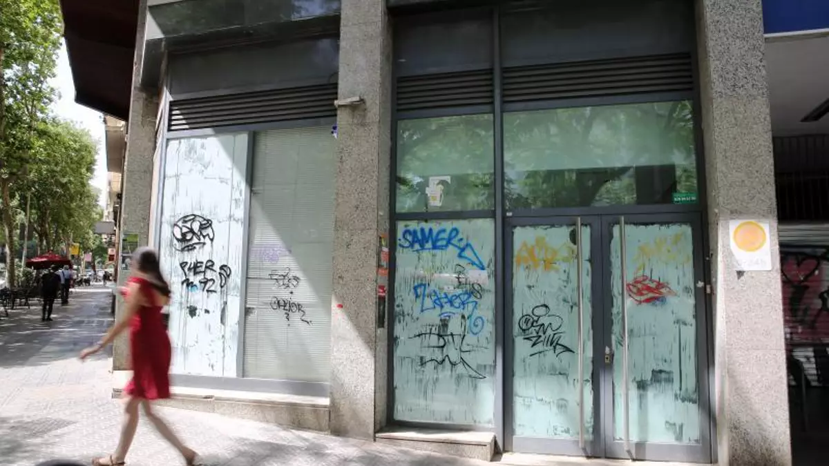 El área metropolitana de BCN pierde la mitad de sus oficinas bancarias en siete años