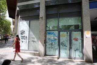 El área metropolitana de Barcelona ha perdido la mitad de sus oficinas bancarias en los últimos siete años