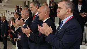 Luis Rubiales y José Manuel Franco, junto a Felipe VI y Gianni Infantino.