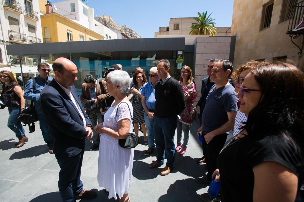 Homenaje a Altamira por el centro de Alicante