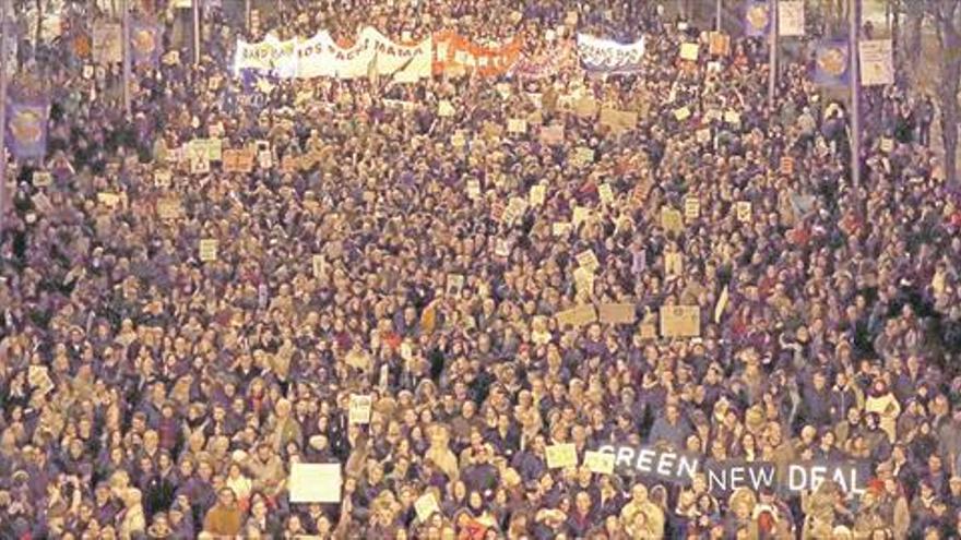 Greta Thunberg culmina en Madrid una marcha masiva por el clima