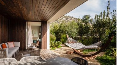 El hotel mallorquín con esterillas de yoga en cada habitación y rutas por la sierra de Tramuntana: así es la estancia más activa y relajante del momento