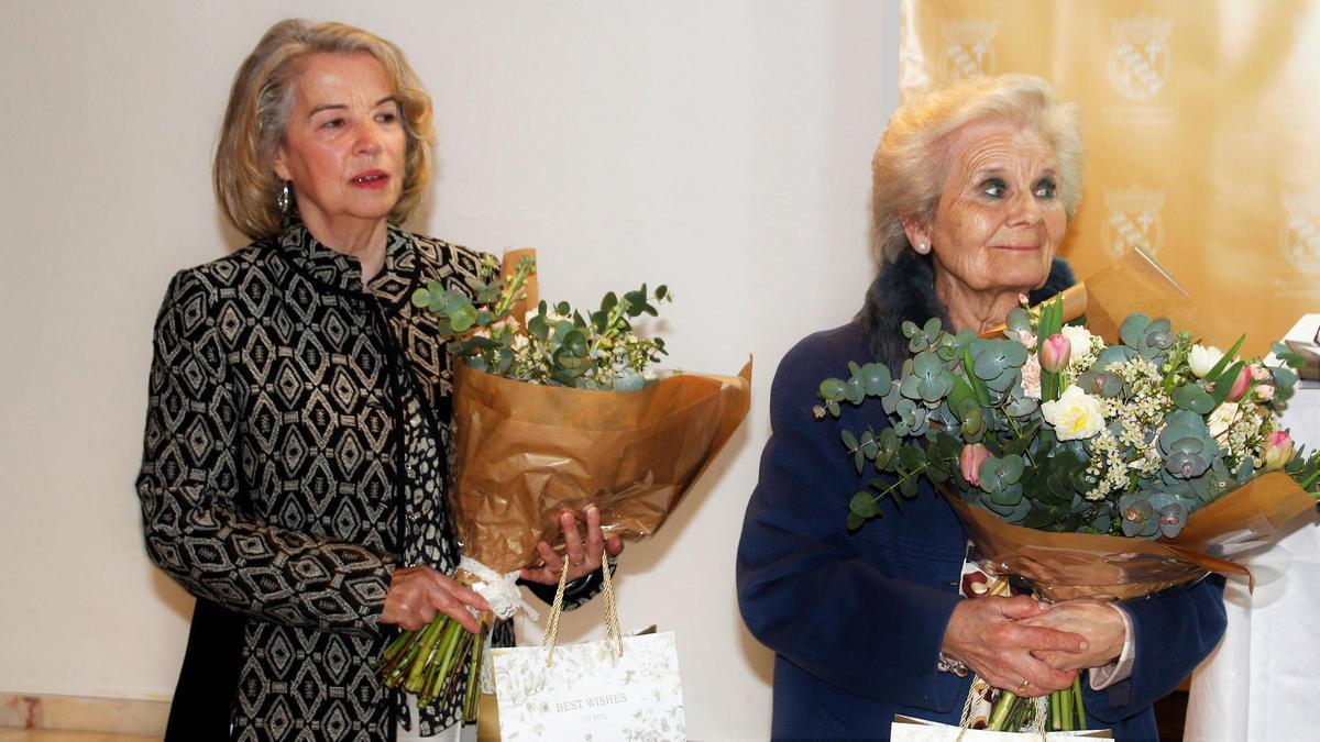 Cayetana y Carmen durante el acto organizado por su asociación
