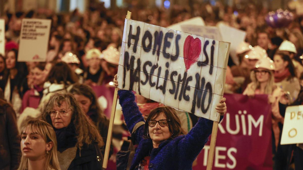 Una pancarta més que eloqüent en una manifestació del Dia Internacional de les Dones, el passat 8M