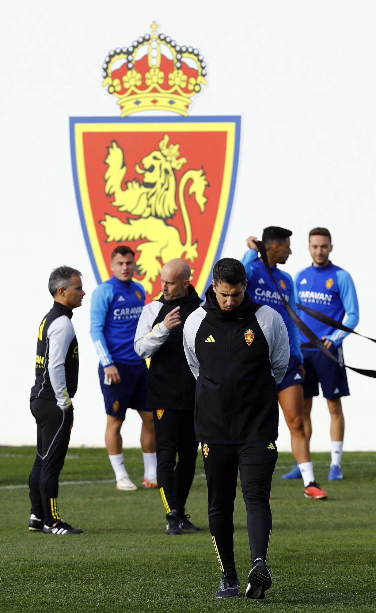 EN IMÁGENES | Así ha sido el primer entrenamiento del Real Zaragoza con Julio Velázquez