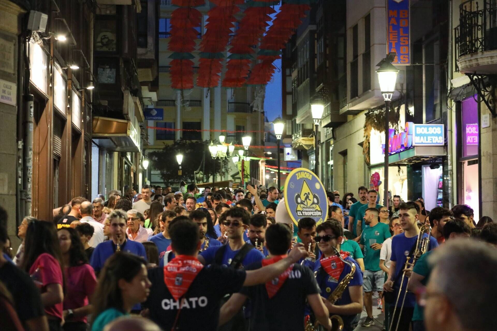 Disfile de peñas de San Pedro 2025 en Zamora
