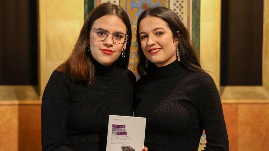 Marta García Carbonell y María Palau, autoras de Indignas Hijas de su Patria.