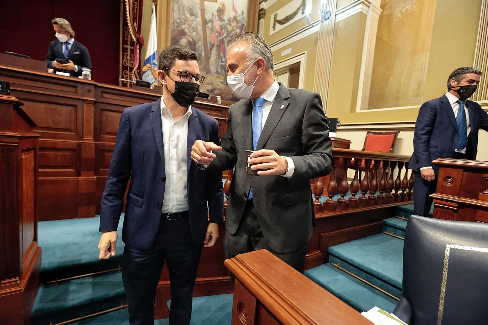 Pleno en el Parlamento de Canarias (23/02/21)