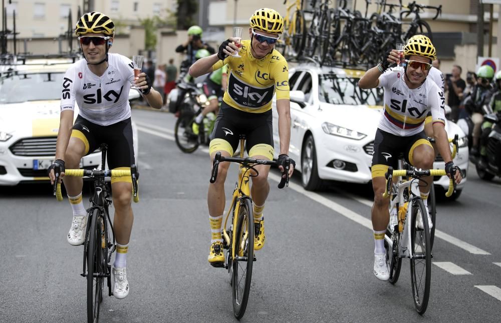 Froome gana su cuarto Tour de Francia, mientras que el belga Groenewegen gana en París.