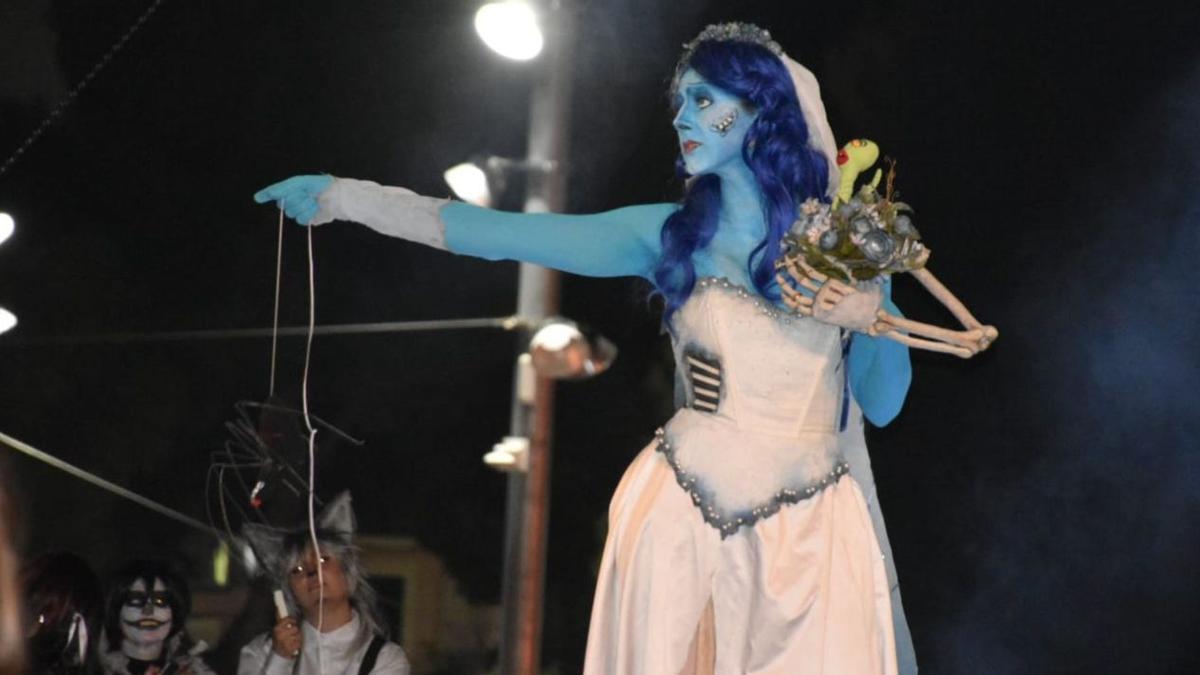 Eine Skelett-Braut bei der „Nit de les Ànimes“. Die meisten Veranstaltungen der Gruselnacht finden dieses Jahr im Parc de Sa Riera statt.  | FOTO: DM