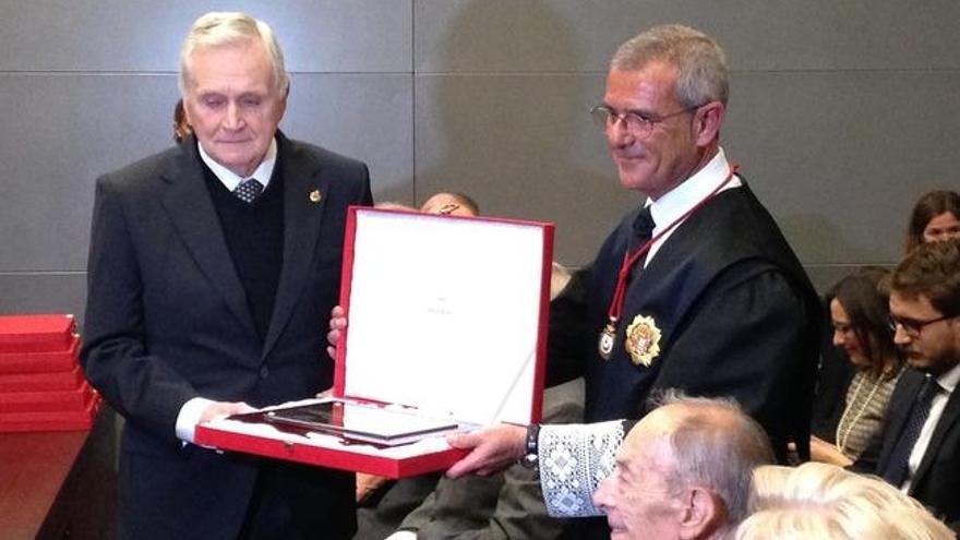 Homenaje a los abogados que cumplen 50 y 60 años como colegiados