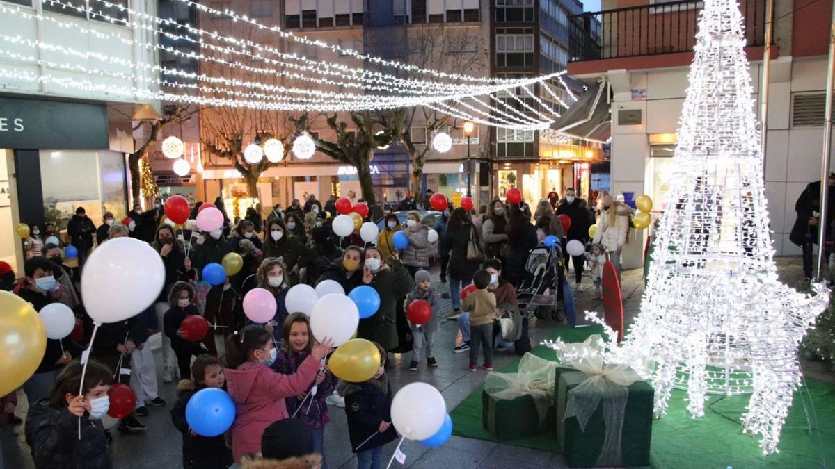 Fiesta de encendido de la iluminación ante la Casa Consistorial.