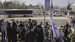 Cólera en Israel contra los judíos ultraortodoxos: son los únicos exentos de combatir en el ejército