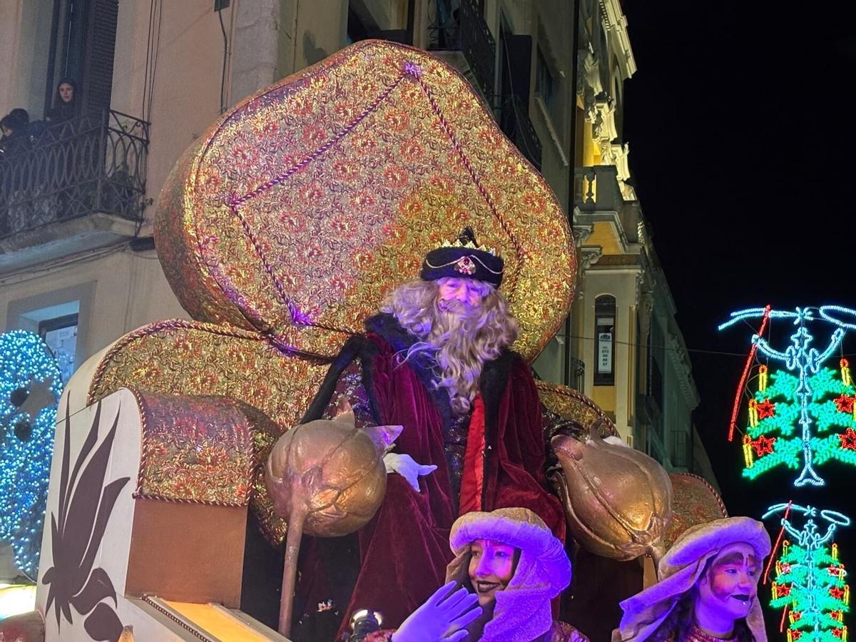 Imatges de la Cavalcada de Reis de Figueres 2026