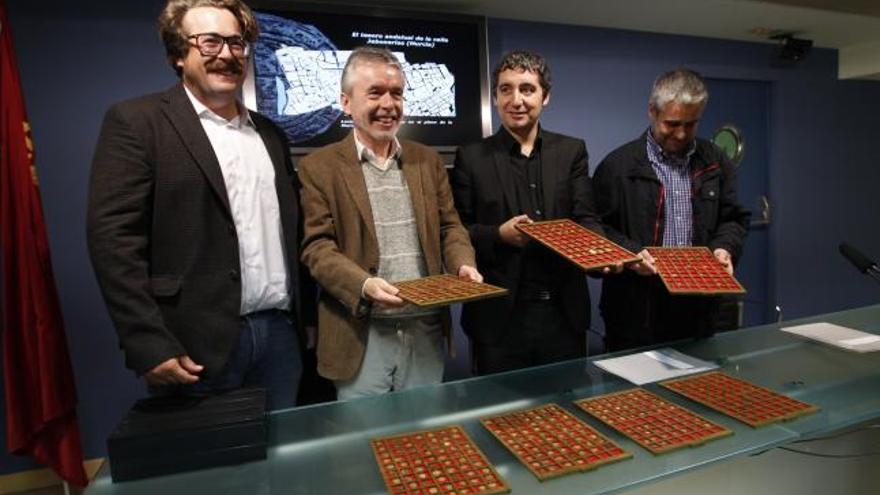 Hallan más de 400 monedas andalusíes en un solar de Murcia