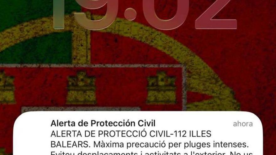 Protección Civil envía una alerta a los móviles por las fuertes lluvias en Mallorca