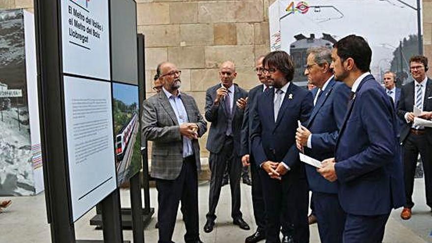 Quim Torra, Damià Calvet i Ricard Font, en la celebració dels 40 anys dels FGC al Palau de la Generalitat